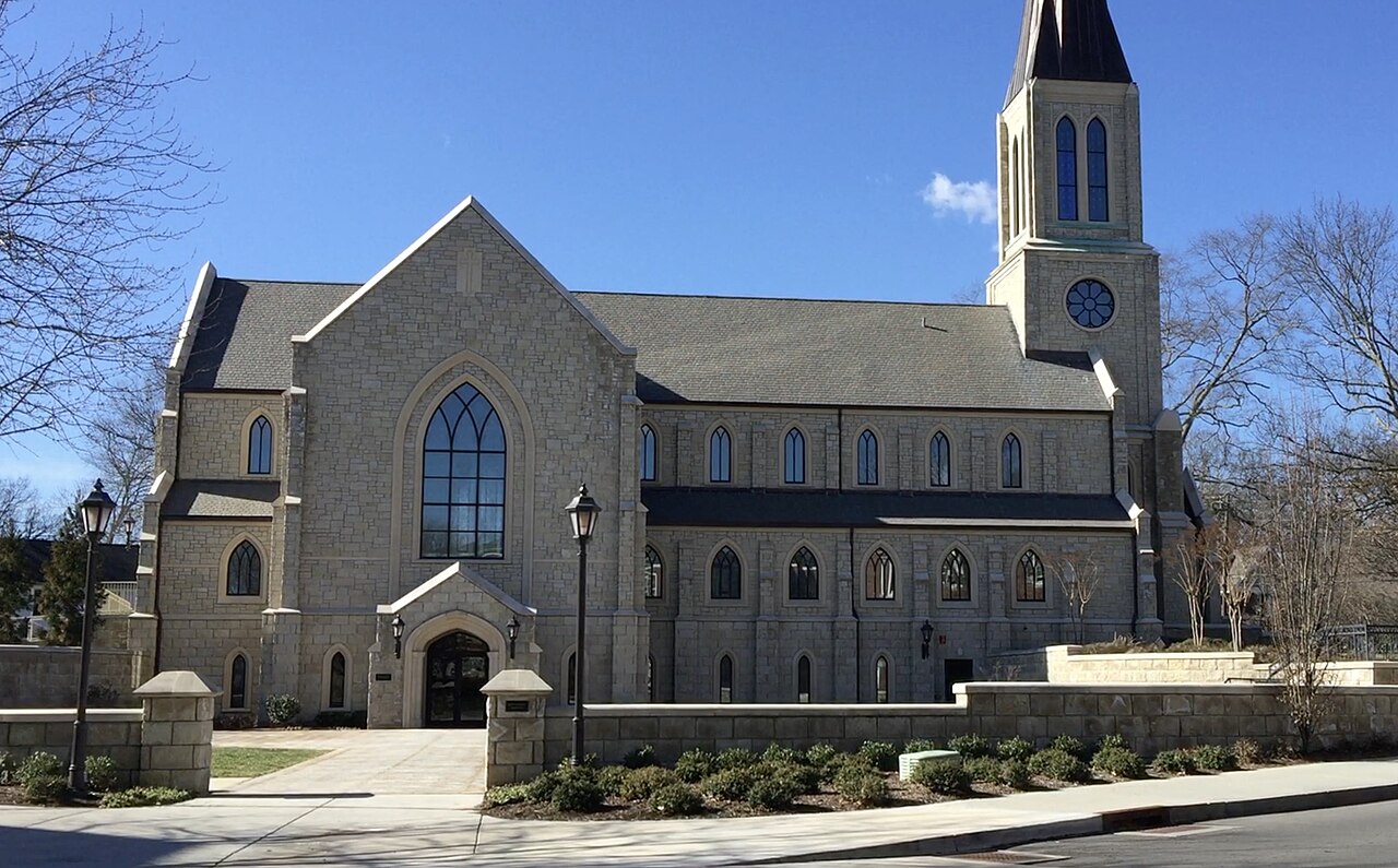The grey stone chapel of Lee University in Cleveland, Tennessee, with its clock tower.