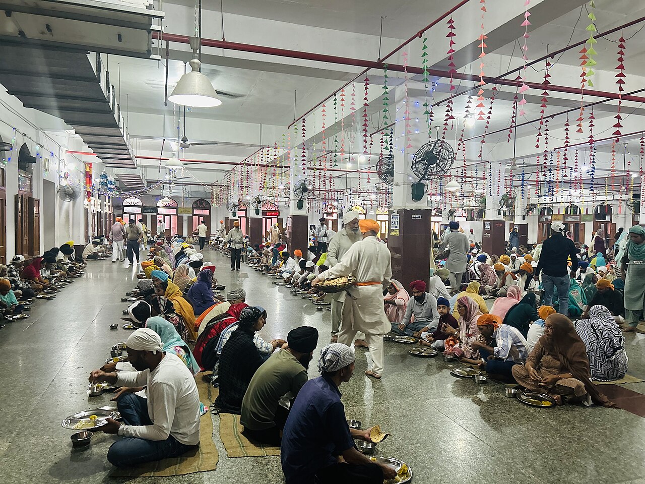 A Million Devotees, a Hundred Thousand Volunteers: the Sant Nirankari Samagam